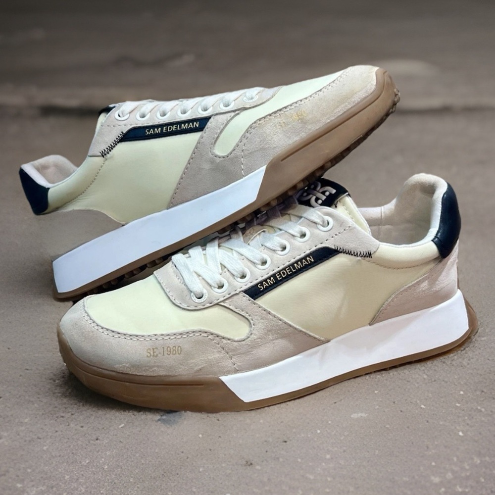Sam Edelman Beige and Navy Low-Top Athletic Sneakers